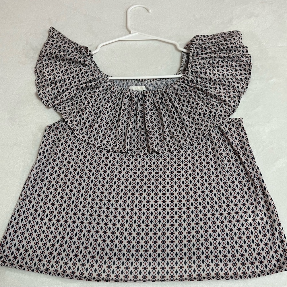 H&M Black and White Geometric Off The Shoulder Blouse
